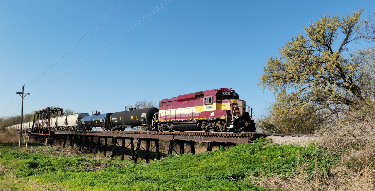 EWLX 815 crossing Chikaskia River north of Blackwell Oklahoma